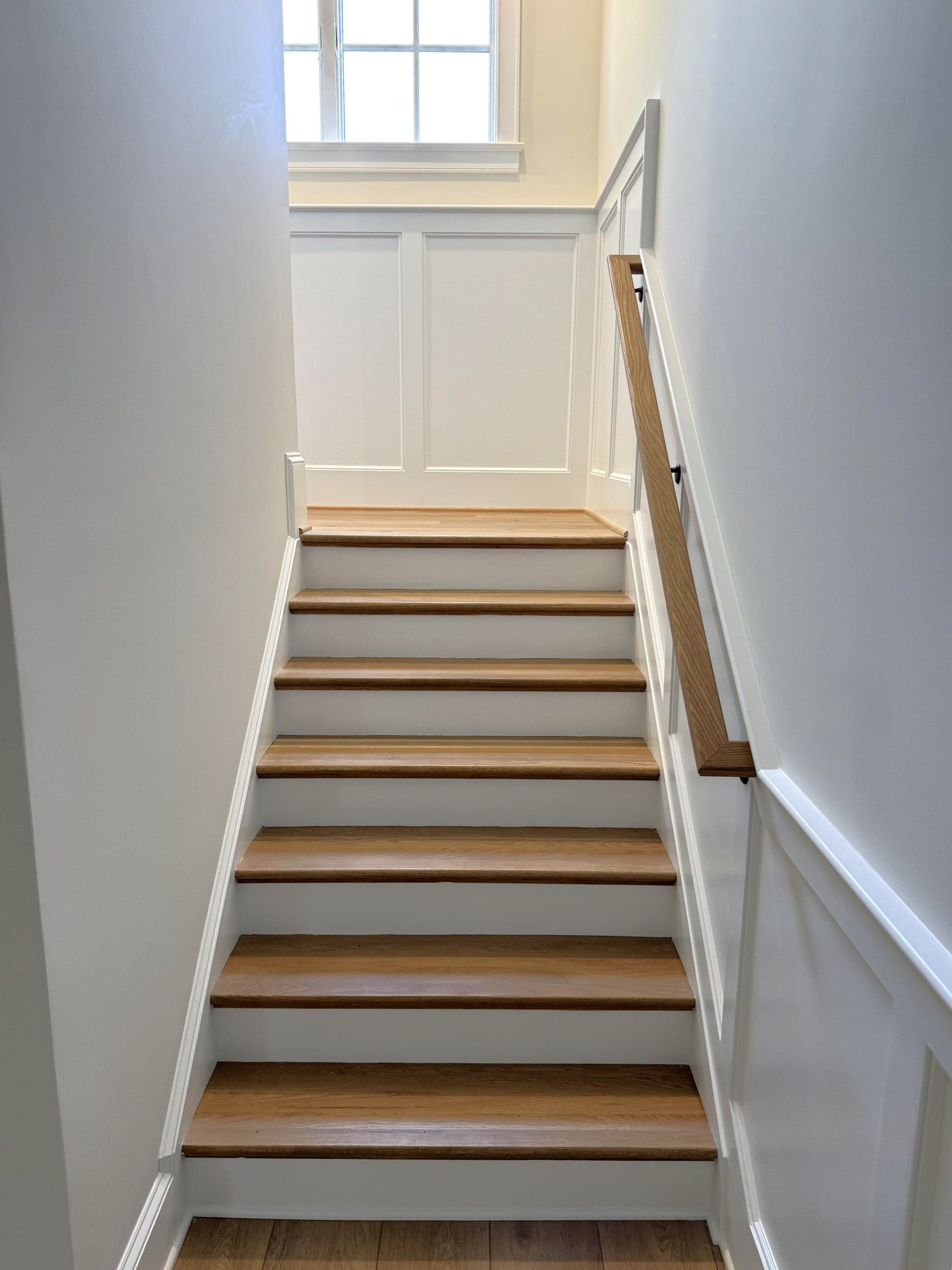 141_Timeless U Shaped Stair with Traditional Box Newels, Arlington, VA 22207