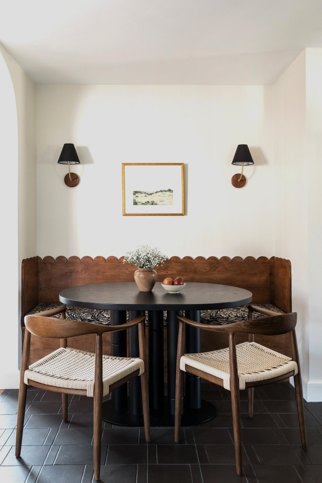Dining room - transitional dining room idea in Boston