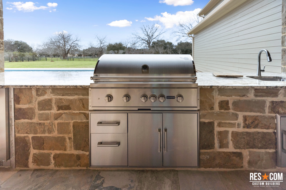 Rolling Woods - Outdoor Patio & Pool