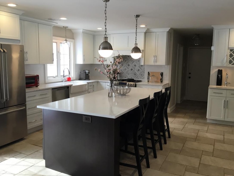 Black and White Modern Kitchen