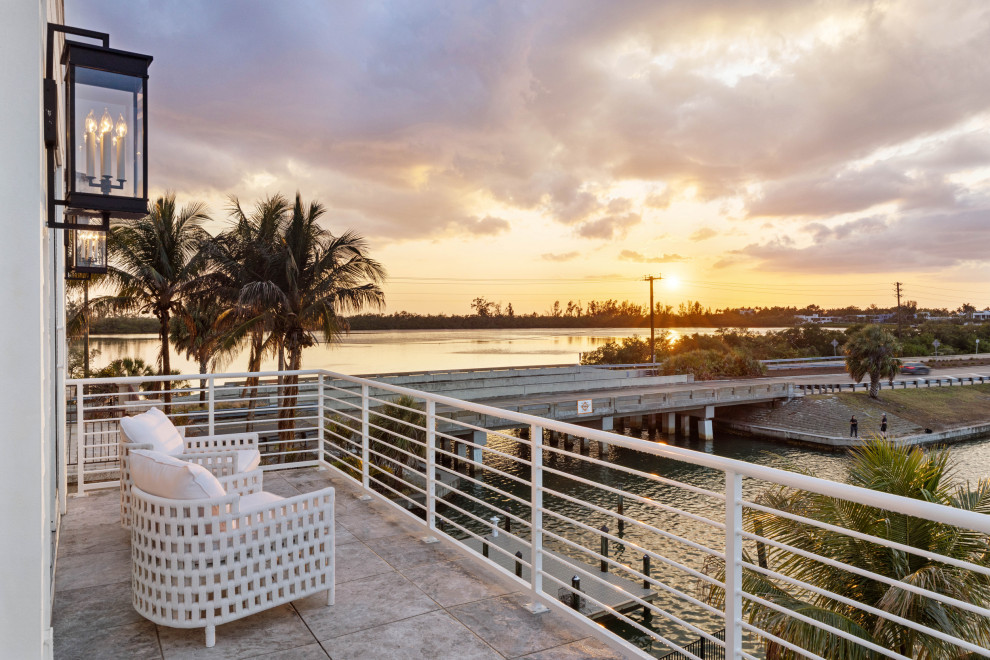 Balcony - coastal balcony idea in Tampa