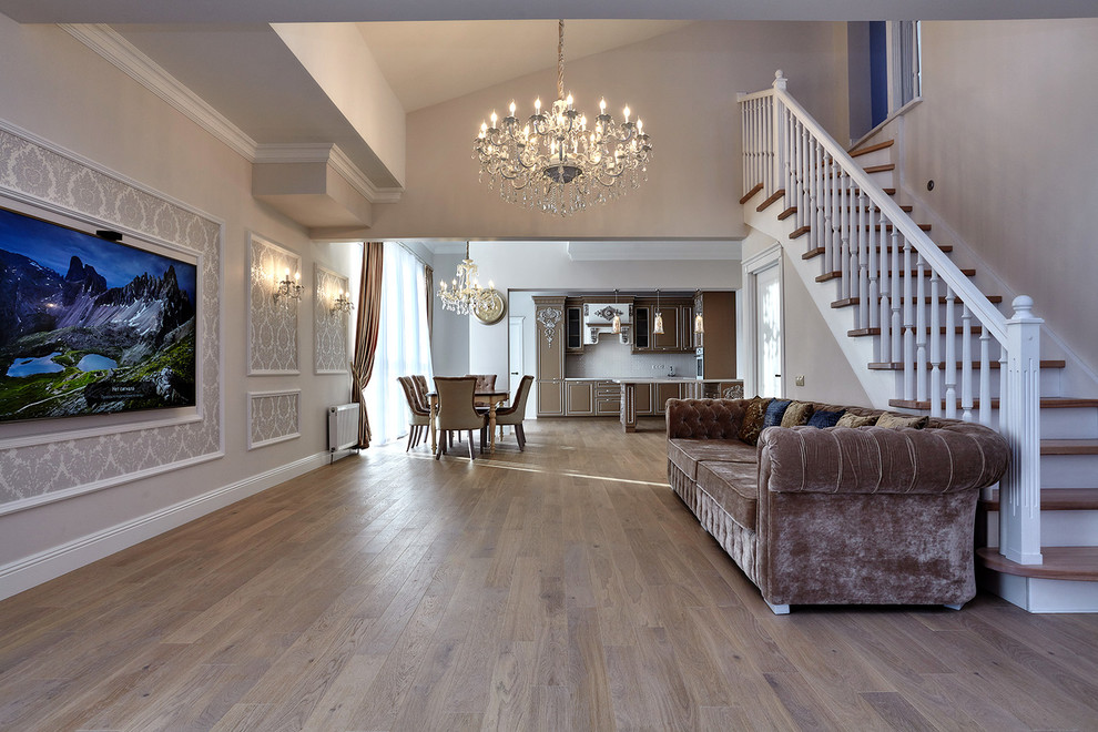 033 Квартира  в высотном доме с выходом на крышу.