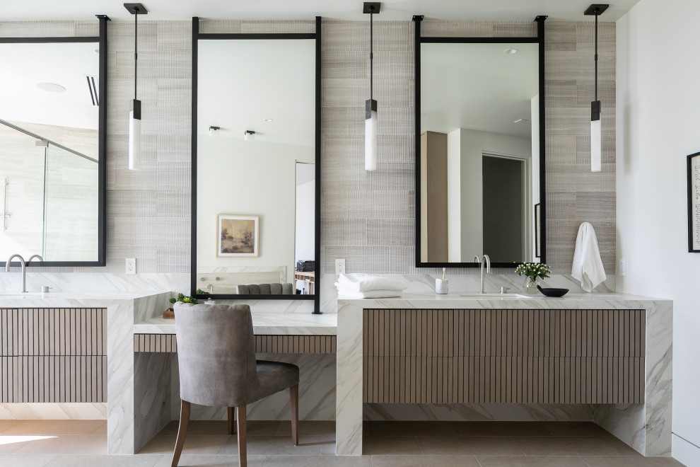 Single Story Desert Glory - Contemporary - Bathroom - Las Vegas - by ...