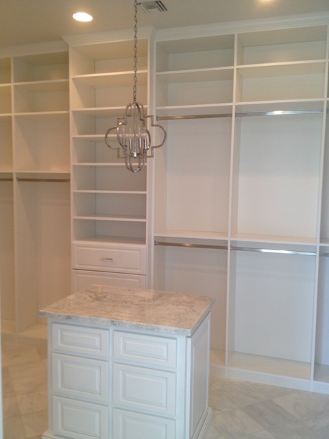 Custom Closets clasico-armario