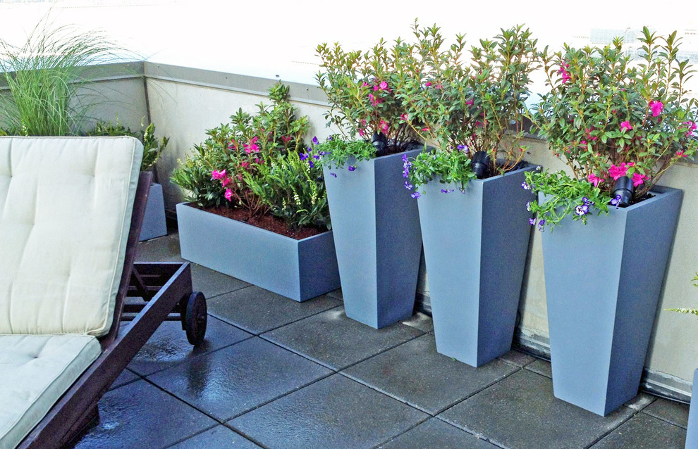NYC Roof Garden, Terrace Deck, Pavers, Container Plants, Fiberglass