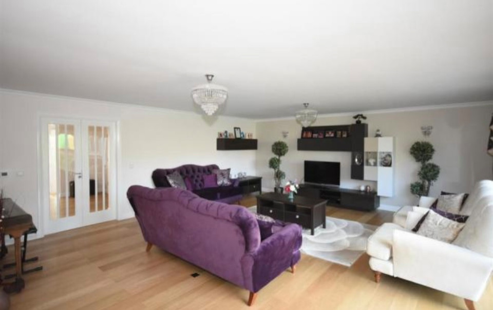 Occupied Staging - Staged to Sell - Hall Close, Kettering