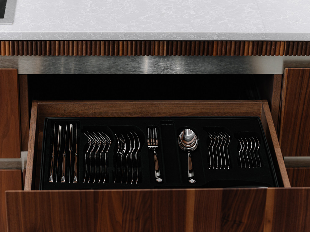 ЖК Knight Bridge - Кухня Glamour от фабрики Old Line