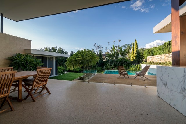 Beaumont Residence modern-veranda