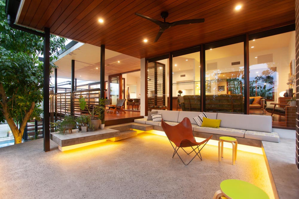 Design ideas for a contemporary verandah in Brisbane.