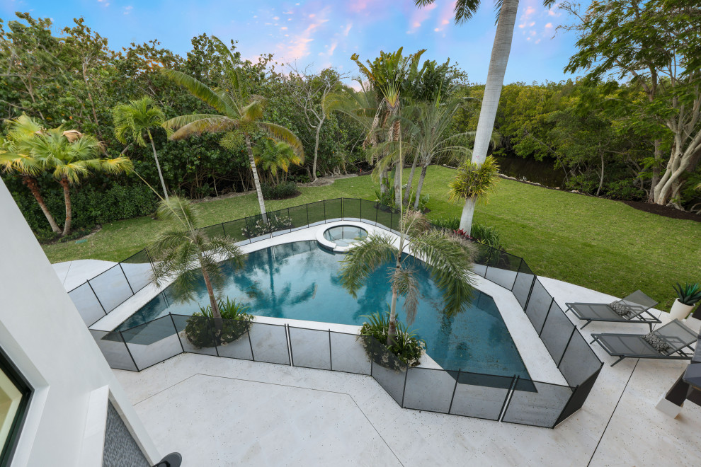 PRIVATE RESIDENCE - OCEAN RIDGE