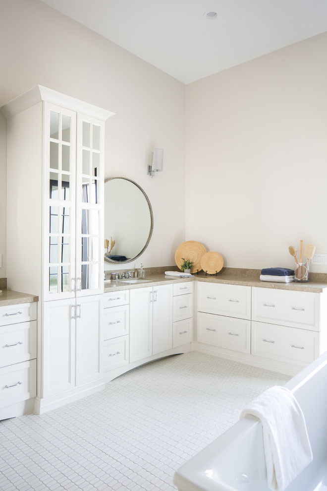 Inspiration for a transitional master bathroom remodel in Phoenix
