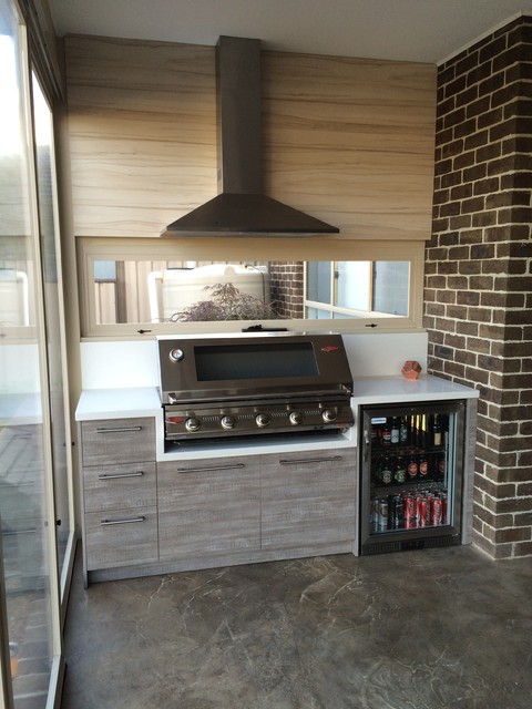Compact Outdoor Alfresco Kitchen trendy-veranda