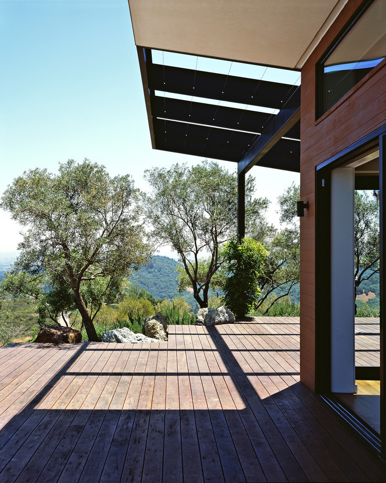 Design ideas for a contemporary deck in San Francisco with a pergola.