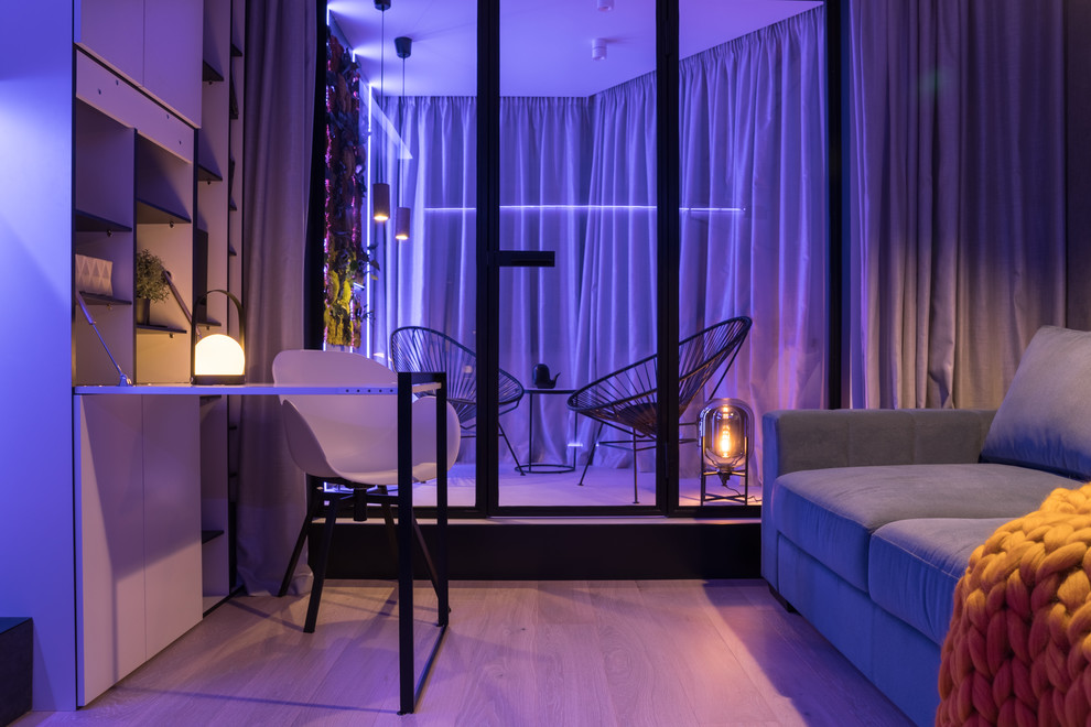 "Белый, серый и графит"