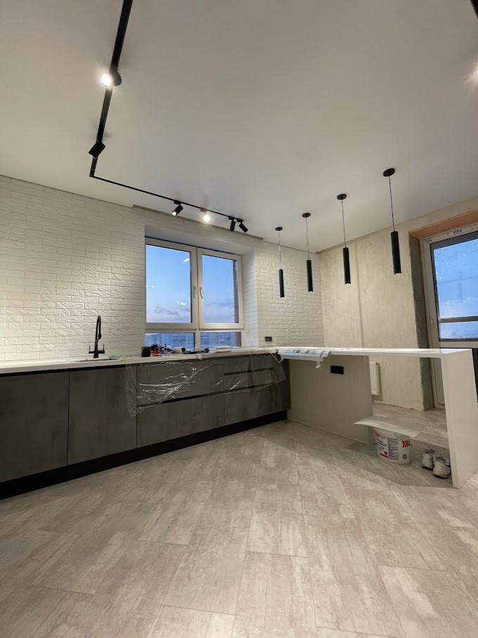 Теневые потолки на Серафимовича