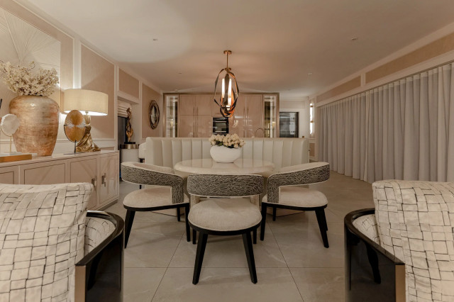 Cheshire Private Home modern-esszimmer