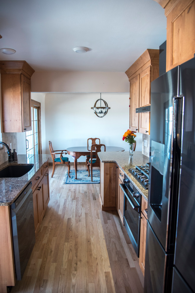 Kitchen - rustic kitchen idea in Denver