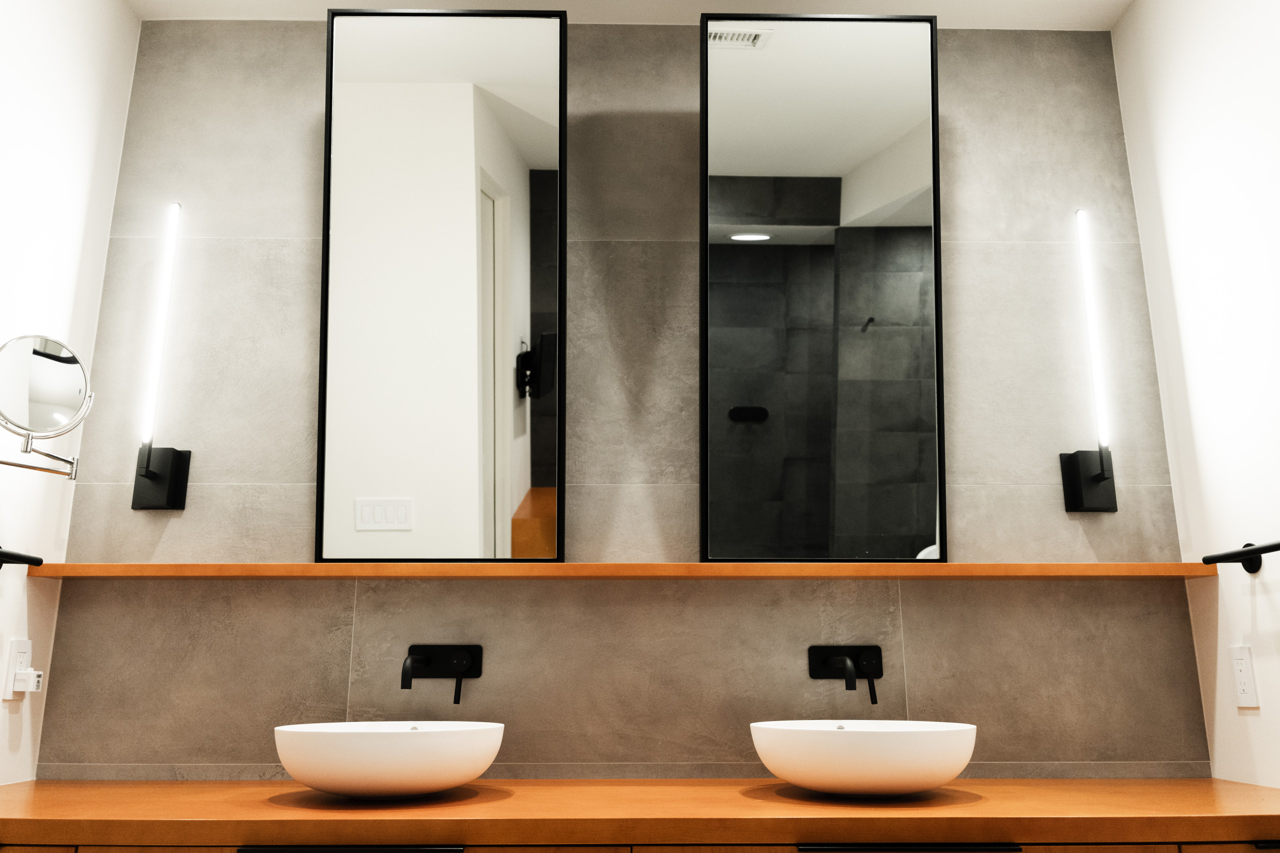 Newport Beach Primary Bathroom