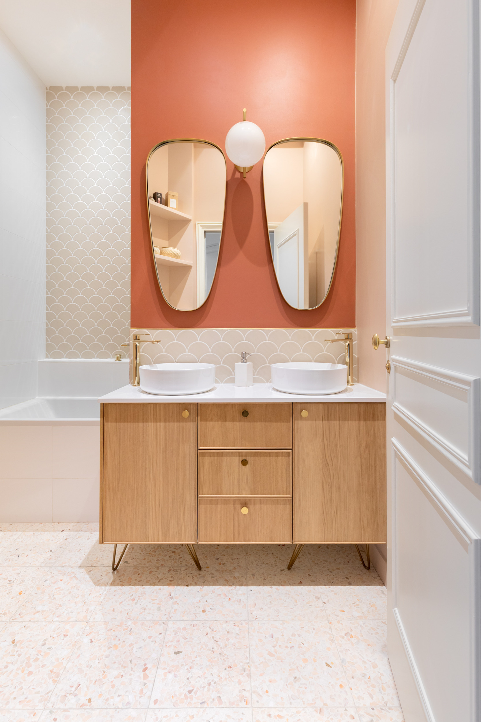 75 photos et idées déco de salles de bain avec un carrelage beige et meuble  double vasque - Mai 2023 | Houzz FR