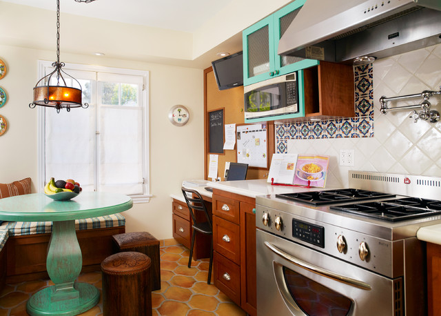 1920s Kitchen Remodel mediterran-kueche