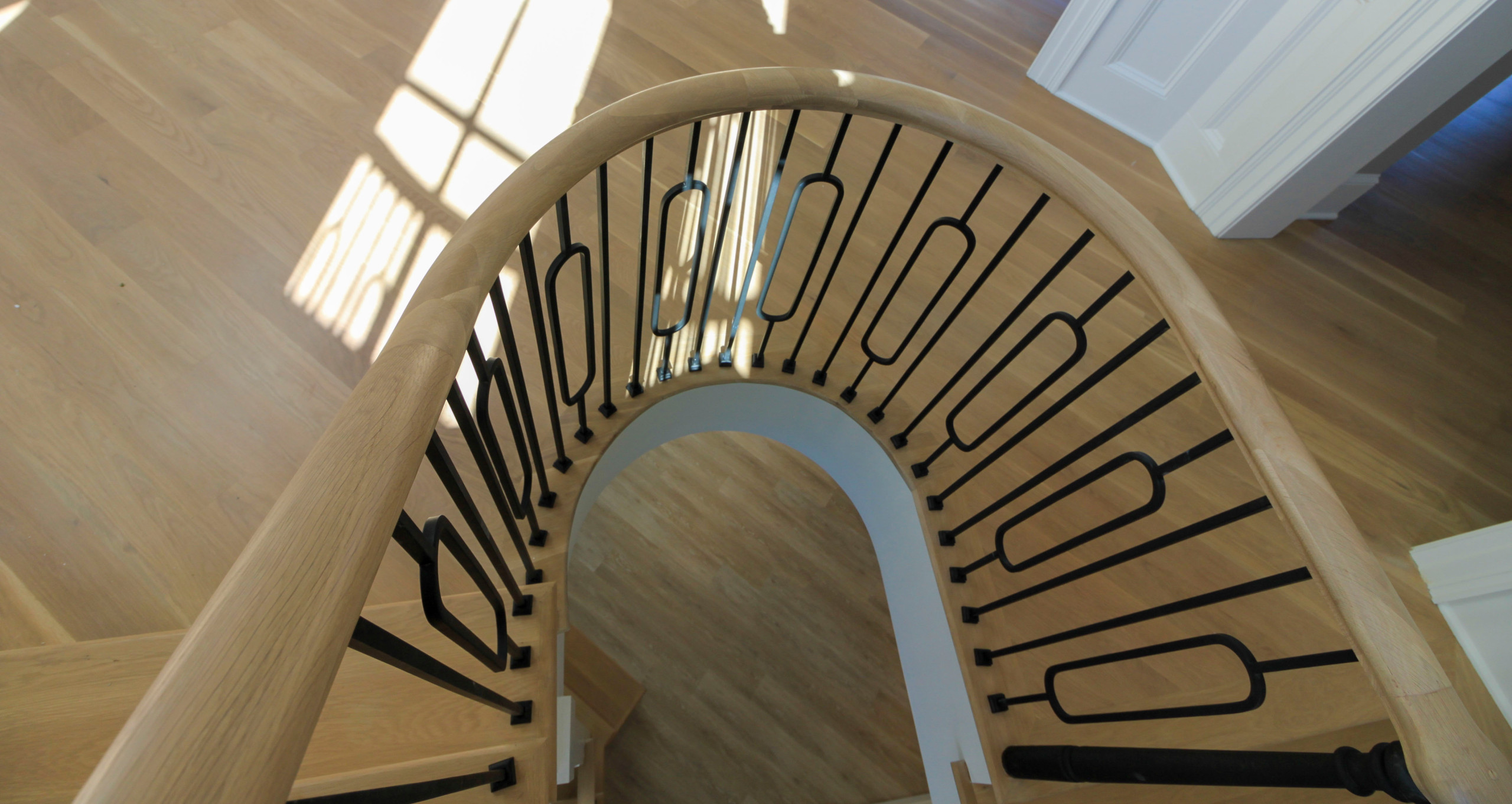 95_Remarkable and elegant floating elliptical staircase, McLean, VA 22101