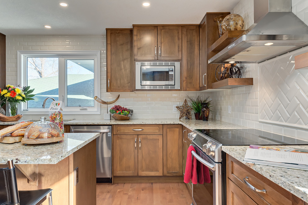 Kitchen - transitional kitchen idea in Calgary