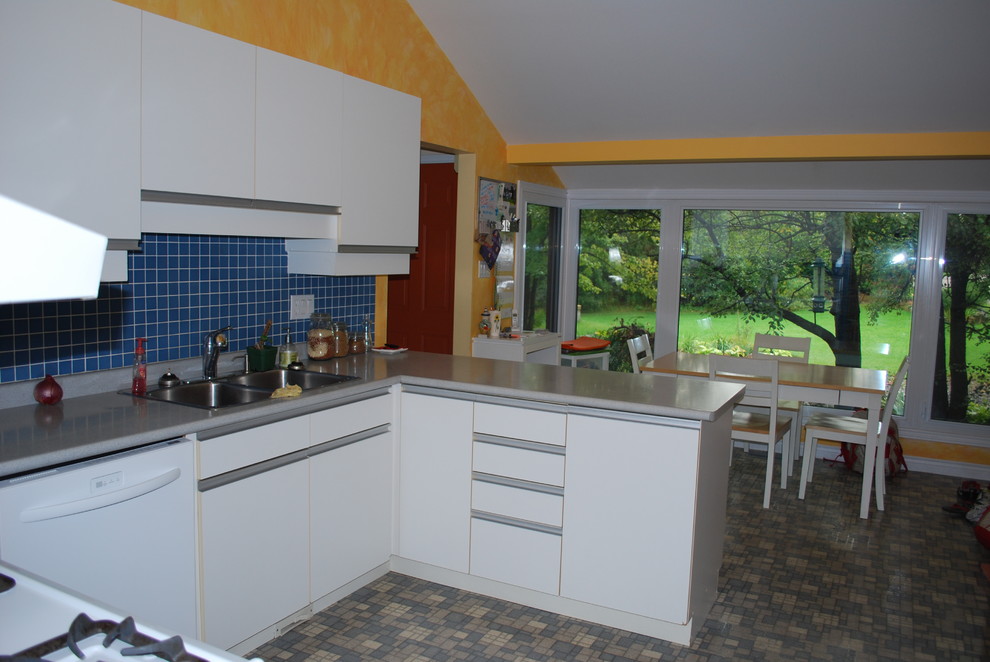 Eat in Kitchen