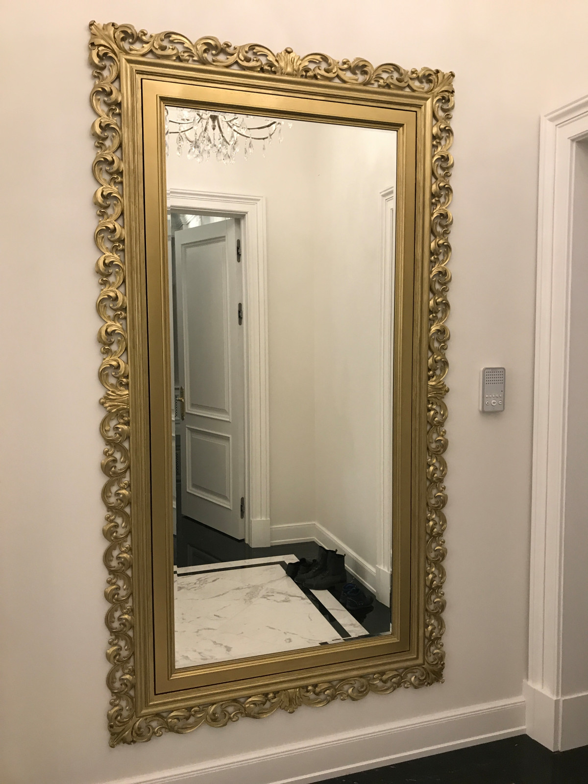 Смольный квартира