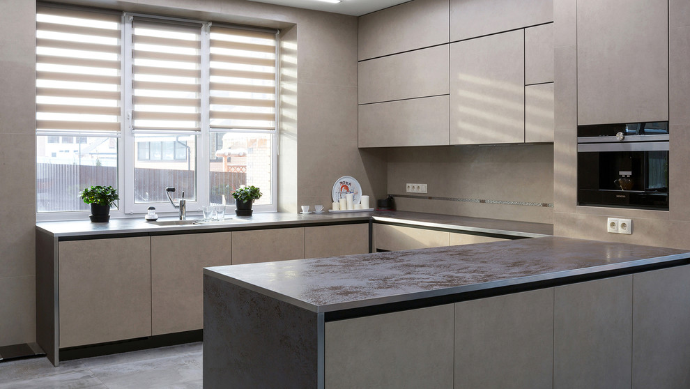 Кухня-гостиная из керамики, текстуры камень, цемент, металл