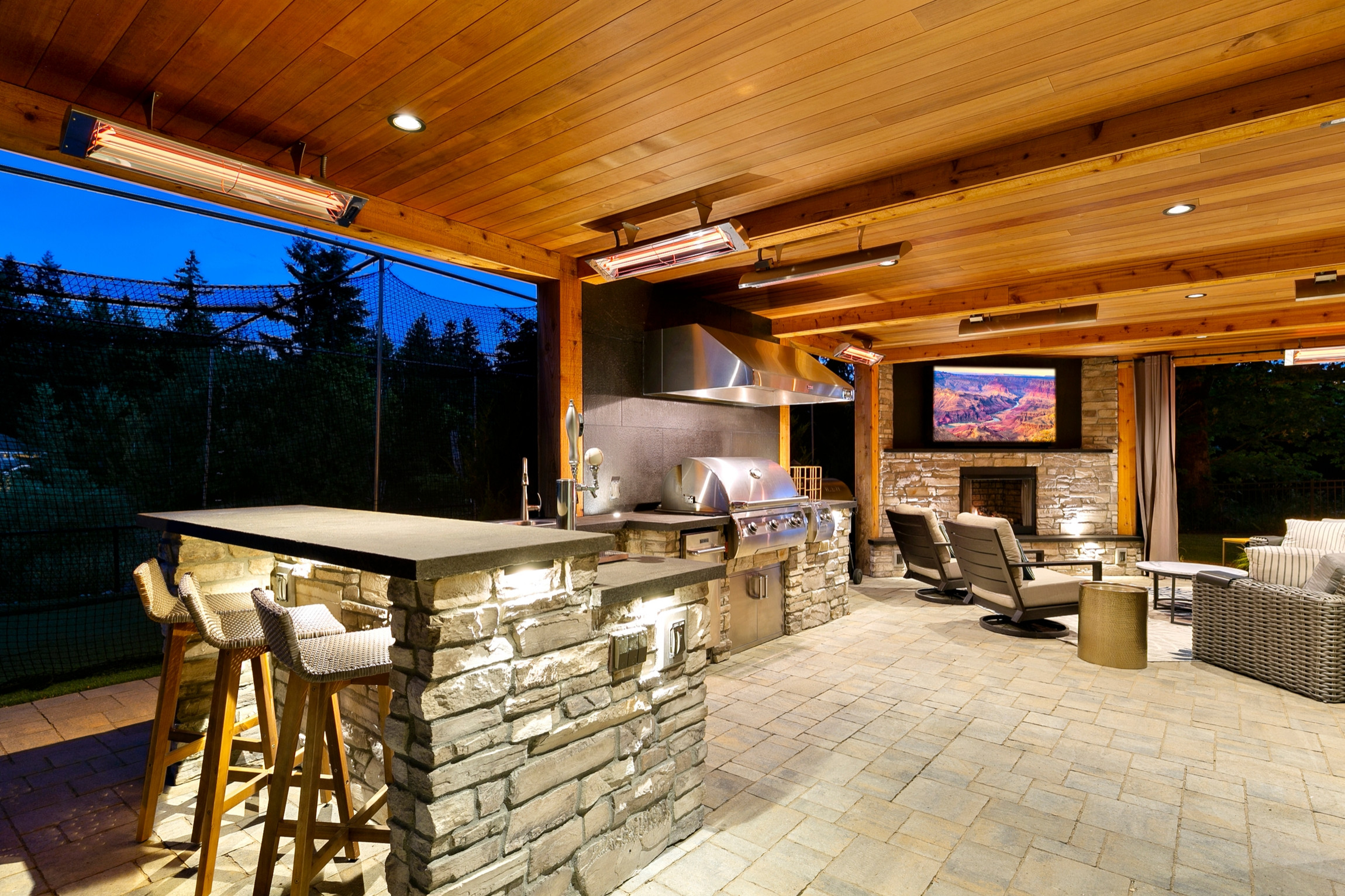 2-level entertaining in Sammamish