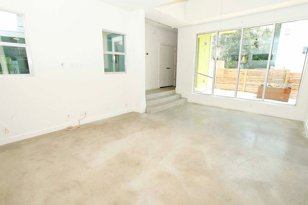 Inspiration for a transitional home design remodel in Austin