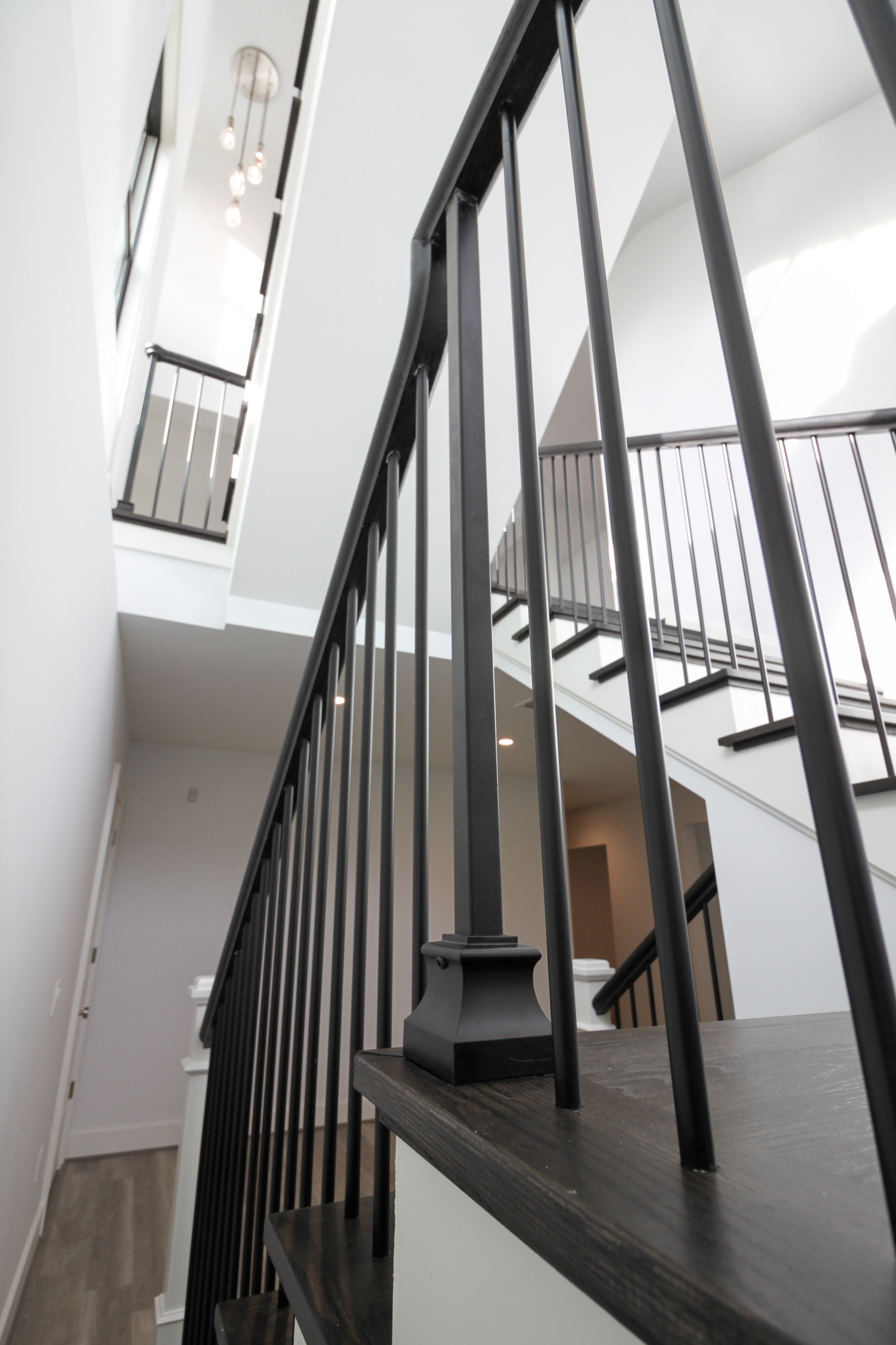 90_Classic Staircase with a Contemporary Twist, McLean VA 22101
