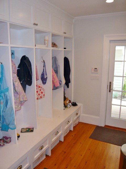 Mudroom traditional-entrance