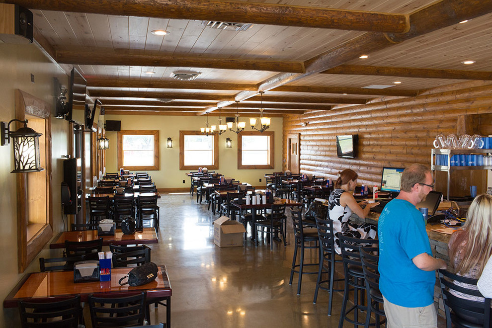 Dining room - rustic dining room idea