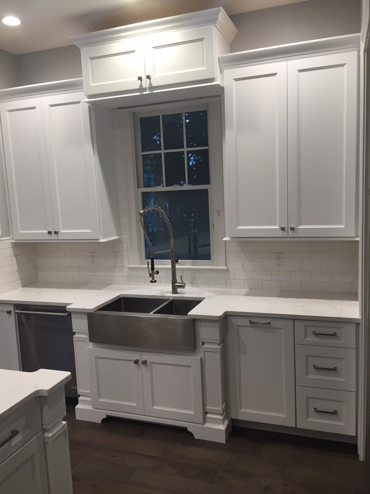 Inspiration for a transitional kitchen remodel in Orlando