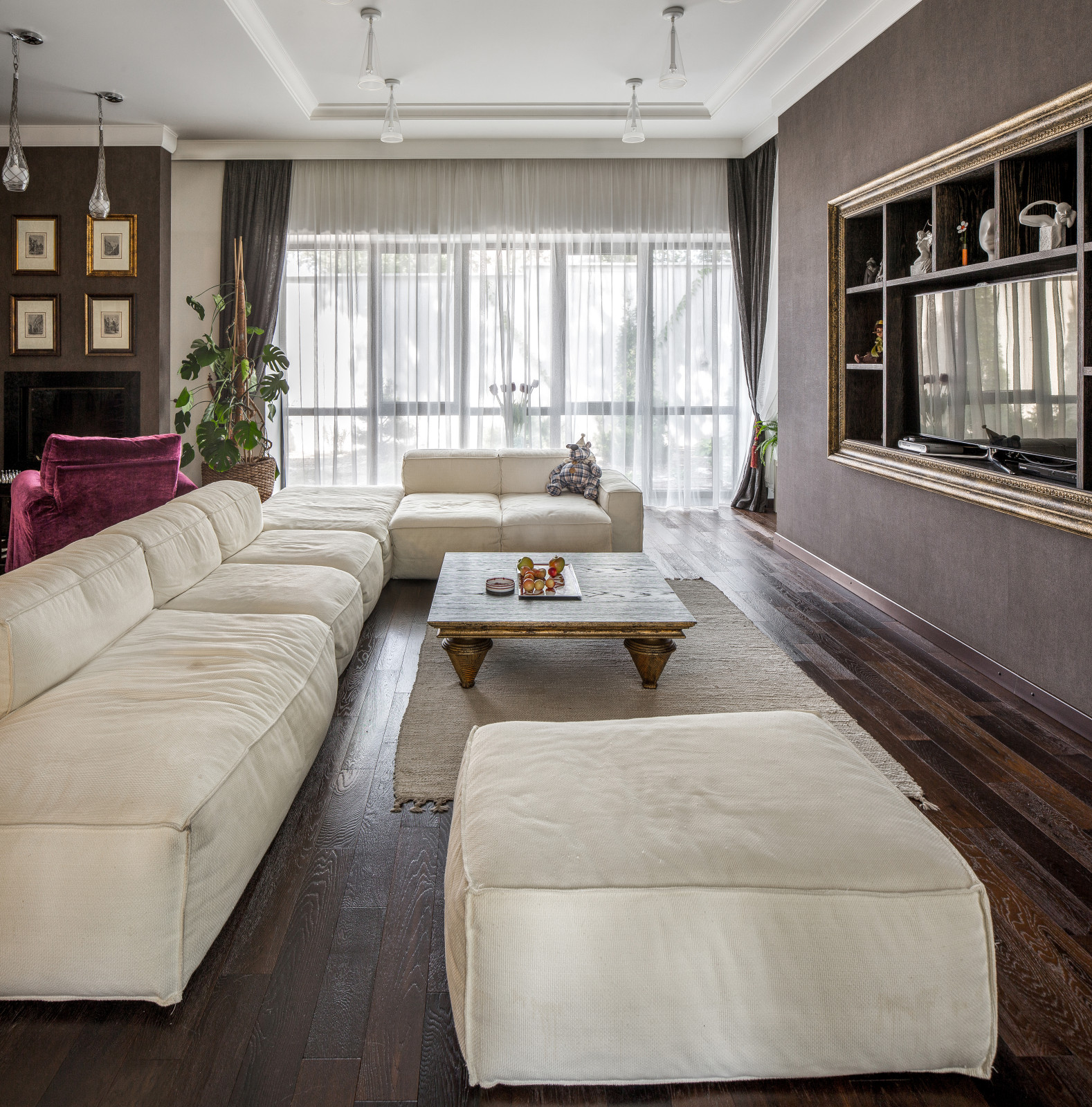 Интерьер с сочной ночинкой