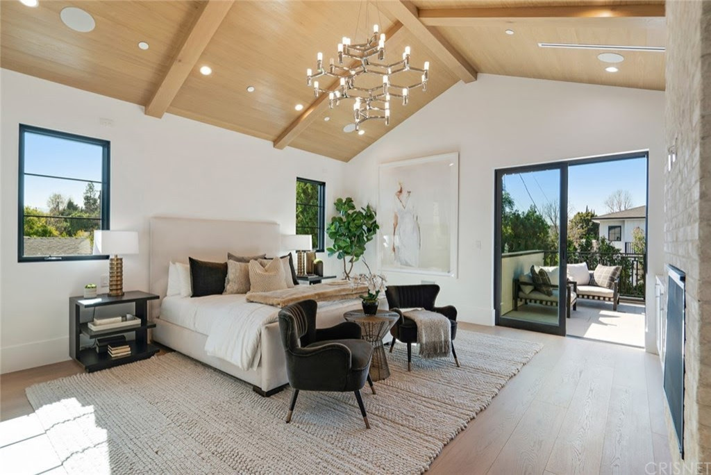 New Construction - Noeline Avenue Encino