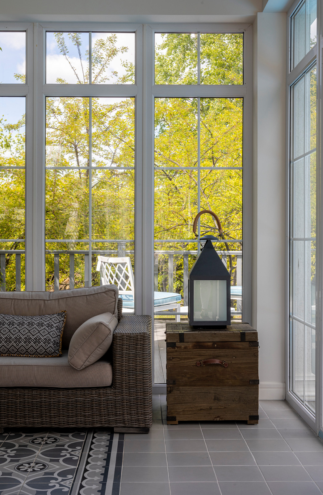 Павильон для отдыха с бассейном