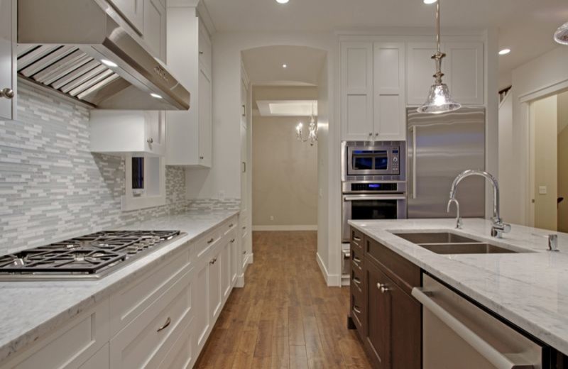 Transitional kitchen photo in Calgary