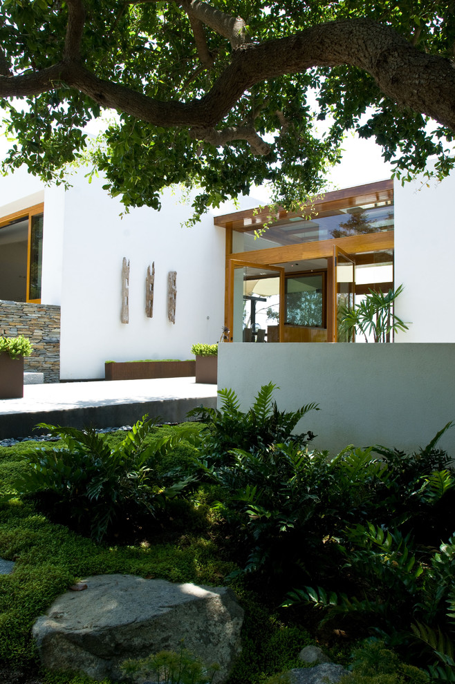 Photo of a contemporary exterior in San Diego.