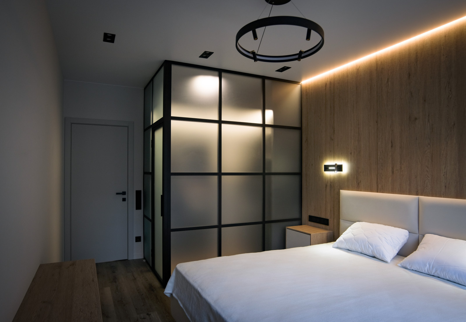 Квартира с дизайнерским ремонтом и освещением