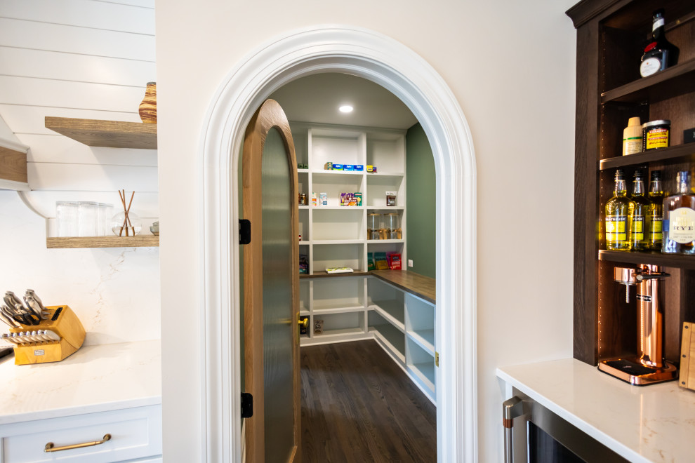 Transitional home design photo in Baltimore