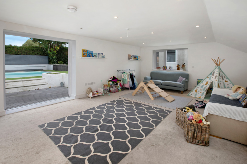 Styling of an open plan family home with river view