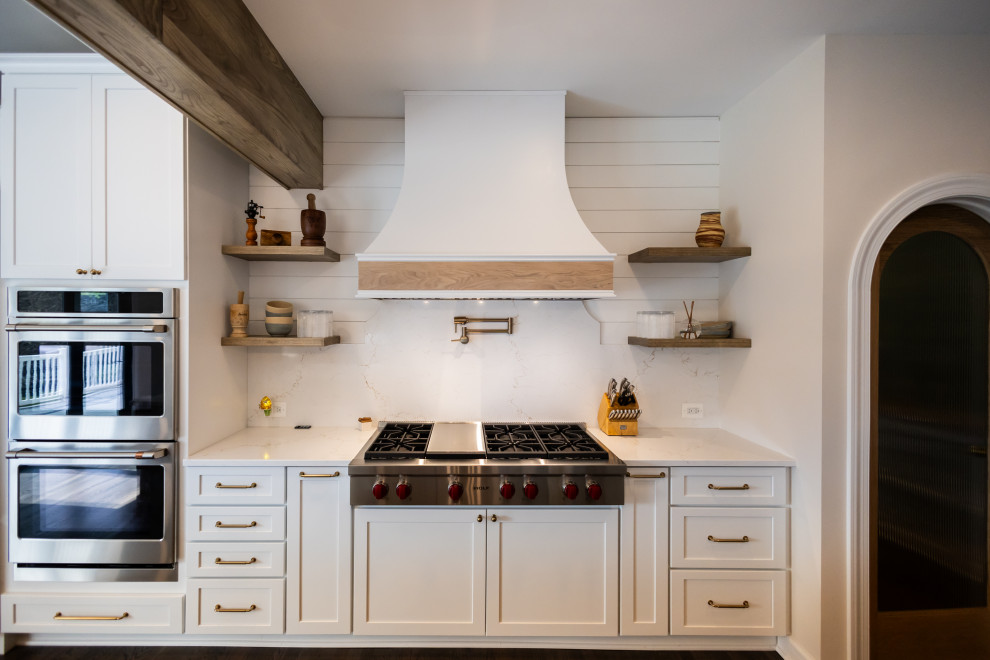 Inspiration for a transitional kitchen remodel in Baltimore
