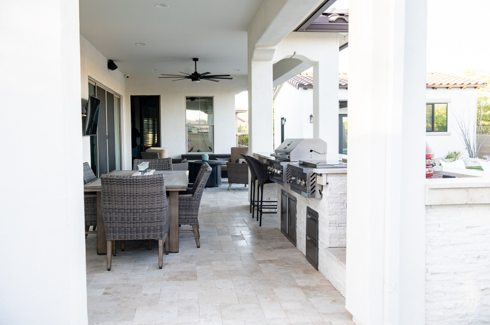 Contemporary outdoor Living area
