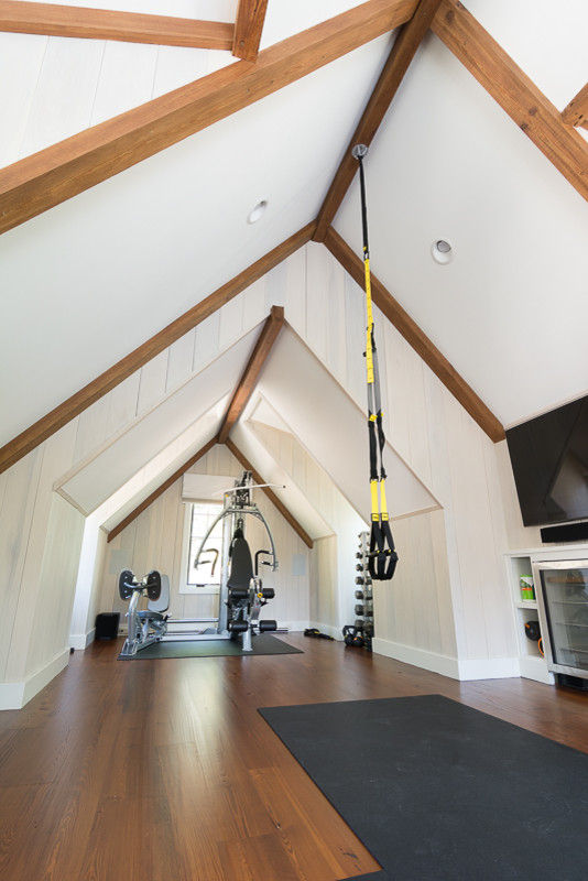 Inspiration for an arts and crafts home gym in Other.