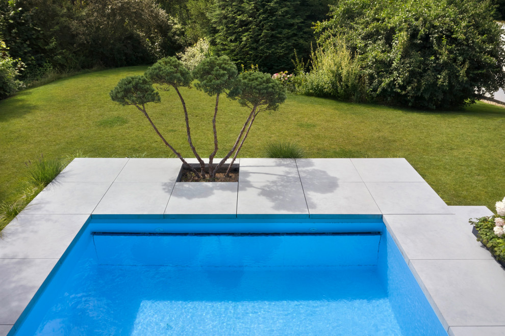 schwebende Terrasse + integrierter Pool Minimalistisch Pools