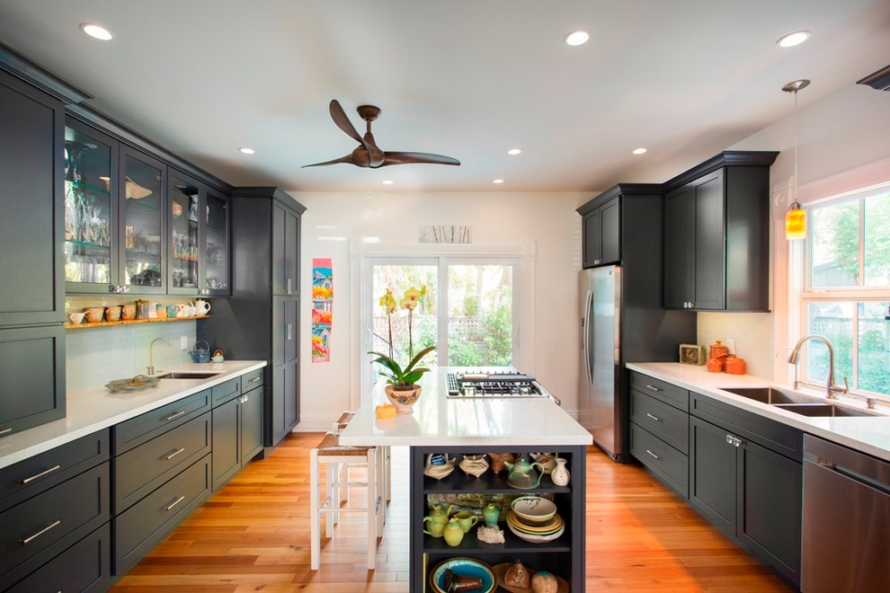 Transitional kitchen photo in Miami