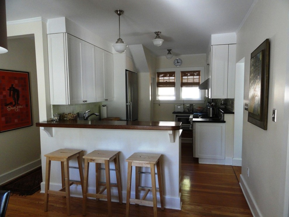 Kitchen - transitional kitchen idea