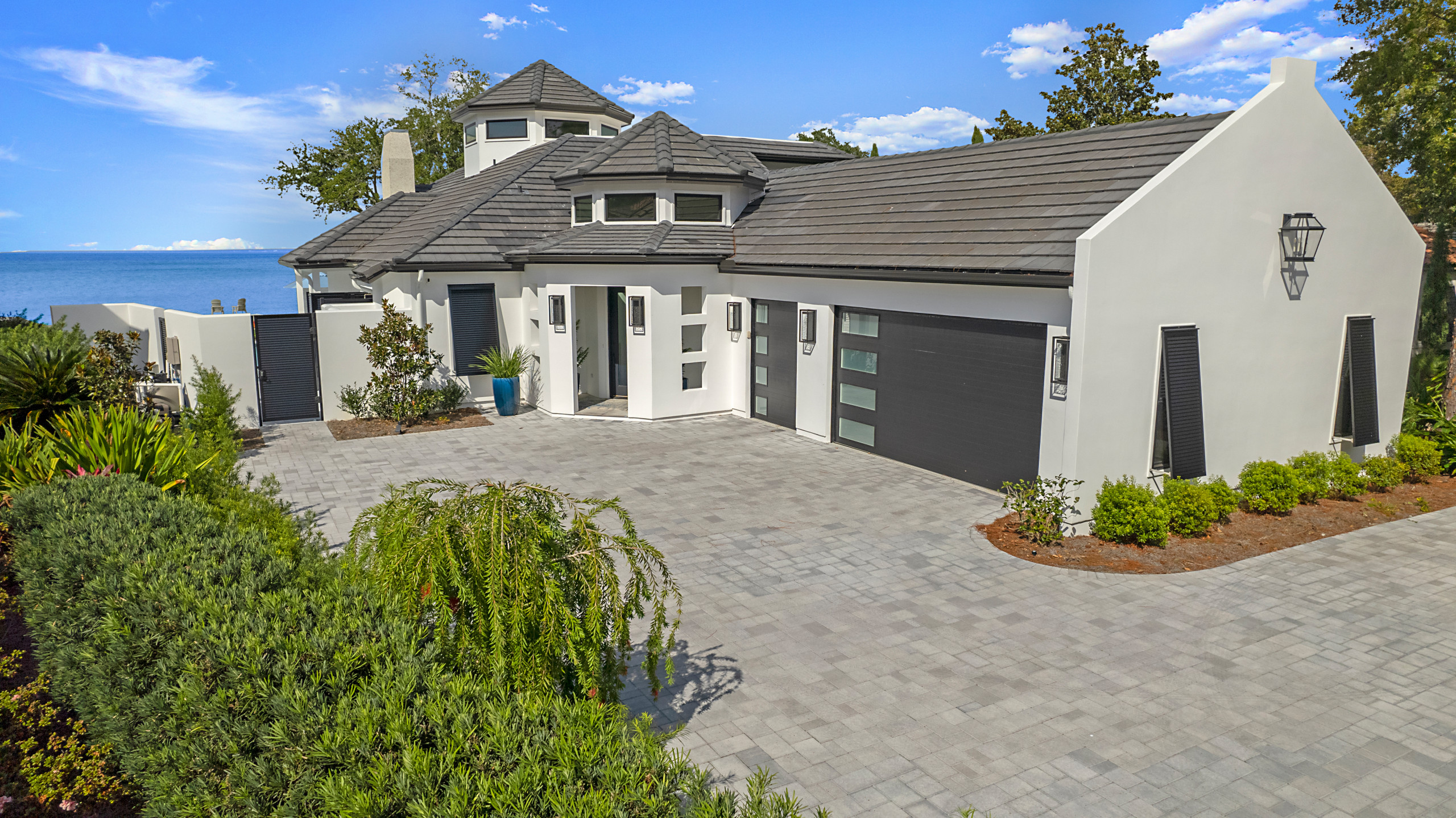 BAY VILLAS